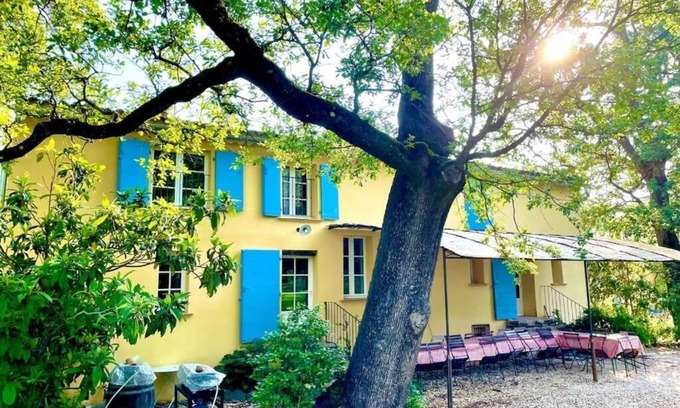 Neoules Villa | Villa 5* Les Chênes with swimming pool in a vineyard 5 suites 11 pers