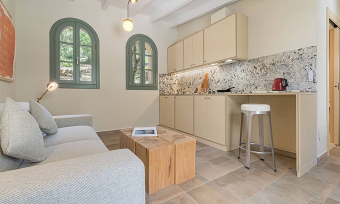 Esporles Villa | Villa #5- Life in middle of a vineyard, with a 600 Mb WIFI. Made for Nomads.
