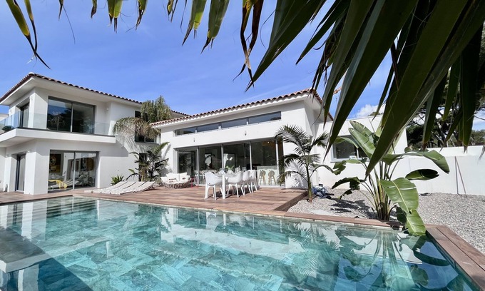 Toulon - Hyeres Villa | Villa 55 plage des Pesquiers