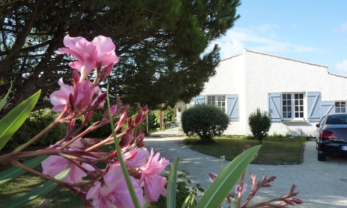 La Bree-les-Bains Villa | Villa 7 people 80m from the beach-garden 1000m2-quiet-in a secluded