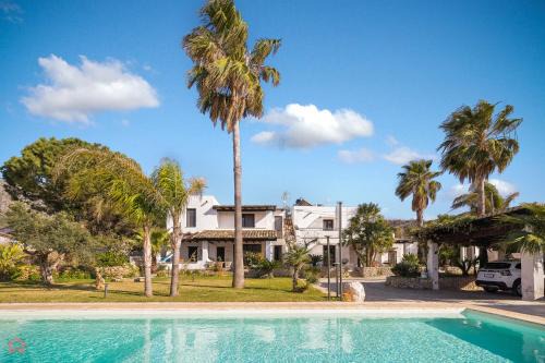 Cinisi Villa | Villa a 300 Mt. dal Mare (Magaggiari) con campo da tennis