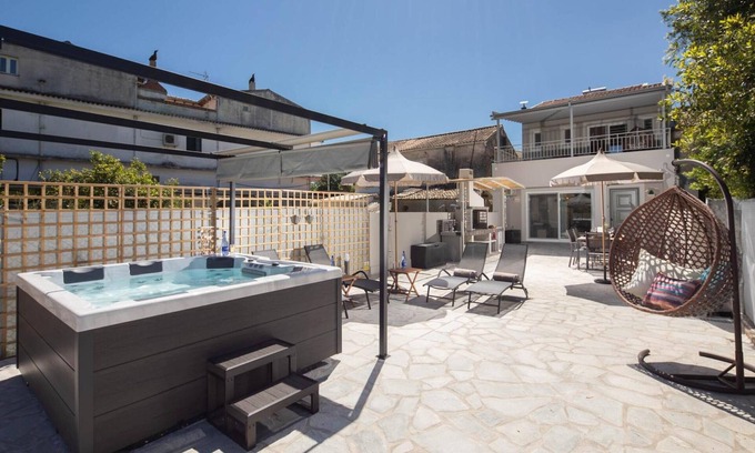 Potamos Villa | Villa 'Aggelle' with Private Terrace, Wi-Fi and Air Conditioning