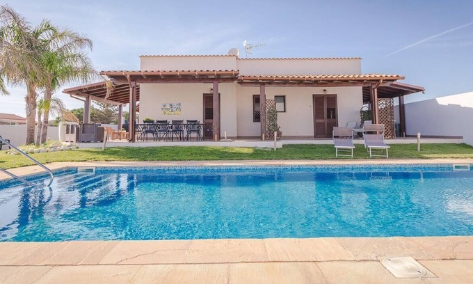 Tre Fontane House | Villa al Mare