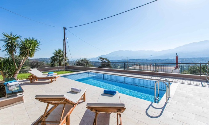 Kaina Villa | Villa Aloni Chania - Three Bedroom Villa, Sleeps 6