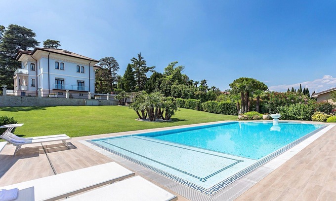Desenzano del Garda Apartment | Villa Angela - Two Bedroom Apartment, Sleeps 4