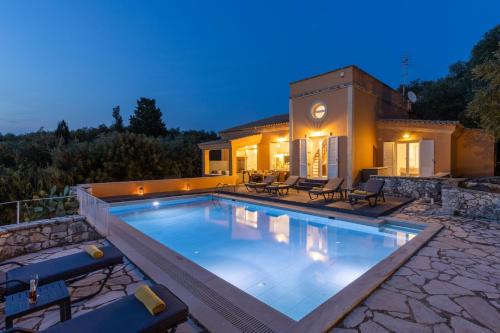 Kassiopi Villa | Villa Apanemia by Villa Plus