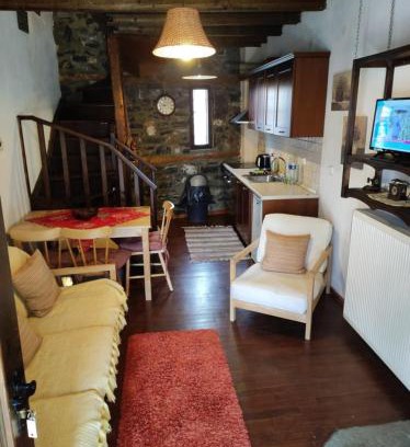 Aghios Athanasios Ski Chalet | Villa Aretousa