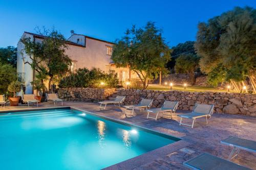 Loiri Porto San Paolo Apartment | Villa Aromata