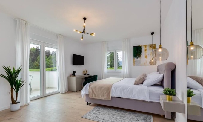 Grabovac Apartment | Villa Artemis - Deluxe room with beautiful view