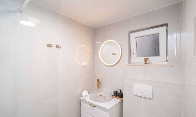 Montovjerna Apartment | Villa Aura - Executive Business room