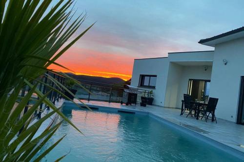 Saint-Julien-les-Rosiers Villa | Villa avec vue panoramique sur les Cévennes