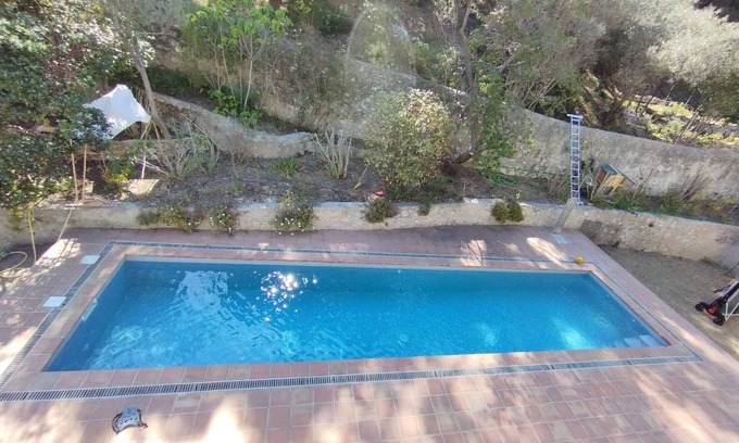 Perier House | Villa Avec Grande Piscine au Calme Absolu en Pleine Ville