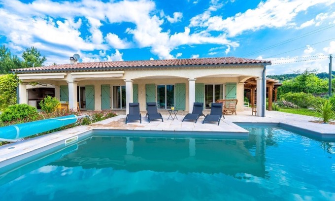 Les Salelles Villa | Villa Avec Piscine en Pleine Nature à 5minutes de la Rivière