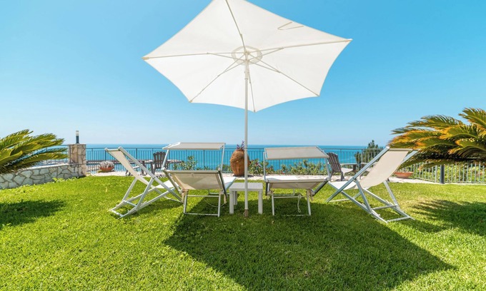 Casal Velino Apartment | Villa Bellavista - relaxation and breathtaking views in apartment with every comfort
