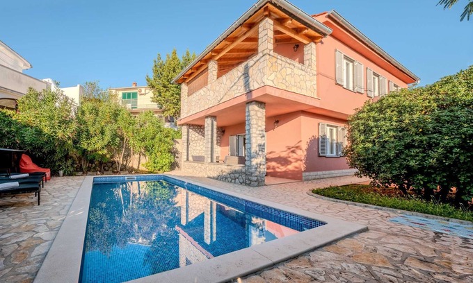 Malinska-Dubasnica Villa | Villa Badi with private pool