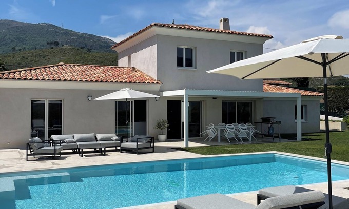 Carros Villa | Villa Belle Vue