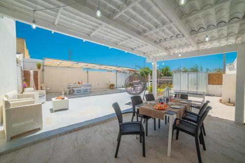 Torre Chianca Apartment | Villa Benedetta On SeaShore - Happy Rentals