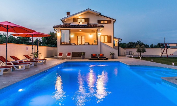 Medulin Villa | Villa Bergena * with large swimming pool 58m2