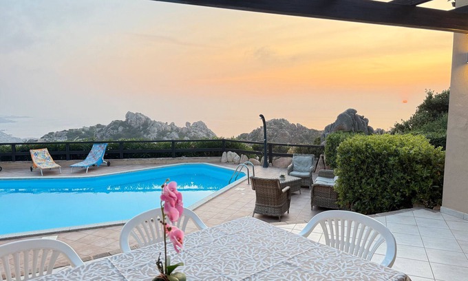 Costa Paradiso Villa | Villa 'Blue Horizon- Costa Paradiso' with Sea View, Wi-Fi and Air Conditioning