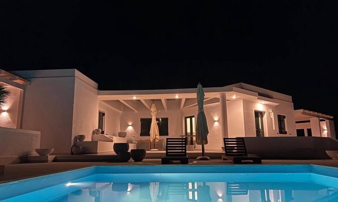 Milos Villa | Villa Boa Esperanca 4 Bedroom Villa