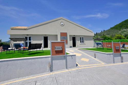 Dafnata Villa | Villa Bratou Aqua in Stroggi