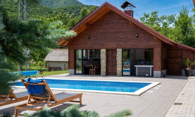 Brusane Villa | Villa Brusiana with heated pool