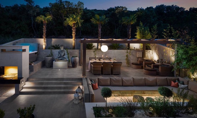 Zrnovo House | Villa Buddha Bay Rooftop Pool