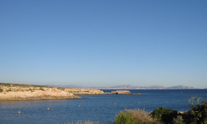 Martigues House | Villa by the sea - Calanques - 1 minute walk from the sea.