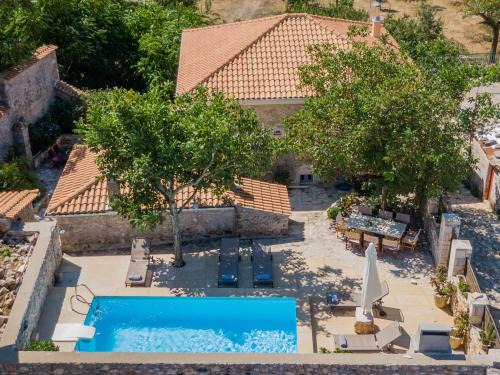 Loucha Villa | Villa Callisto- Elegant Restored Villa with Pool