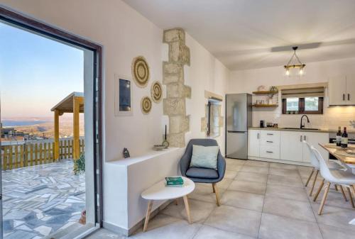 Chamezi Villa | Villa Camesi - Quiet Escape with Stunning Views