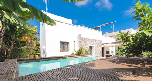 Santa Maria de Guia de Gran Canaria Villa | Villa Canaria piscina jacuzzi jardín