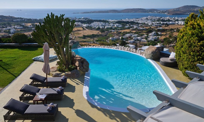 Paros Villa | Villa Carmen with 5 br and private pool close to Parikia