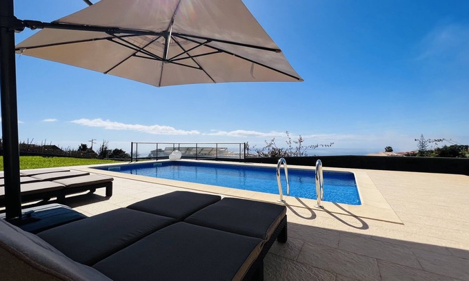 Estreito da Calheta House | Villa Carpe Diem by Your Madeira Rentals