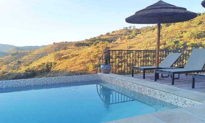 Colmenar Villa | Villa Casa Carrasco with Mountain View, Pool & Wi-Fi