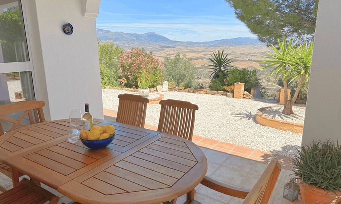 Guaro Villa | Villa Casa del Barco with pool and stunning views