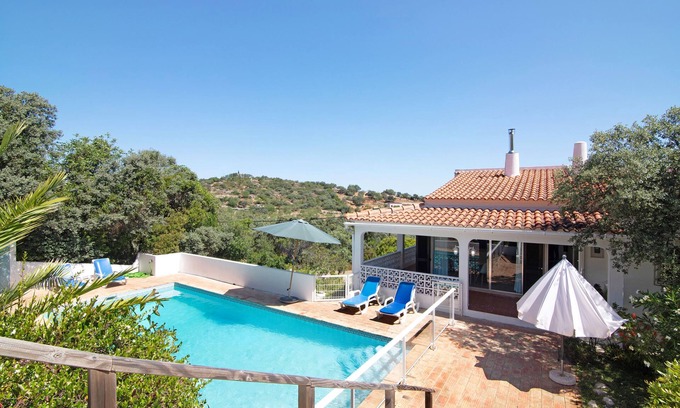 Estoi Villa | Villa 'Casa Kuito' with Mountain View, Private Pool and Wi-Fi