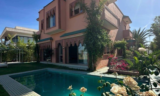 El Makina Villa | Villa Chanel