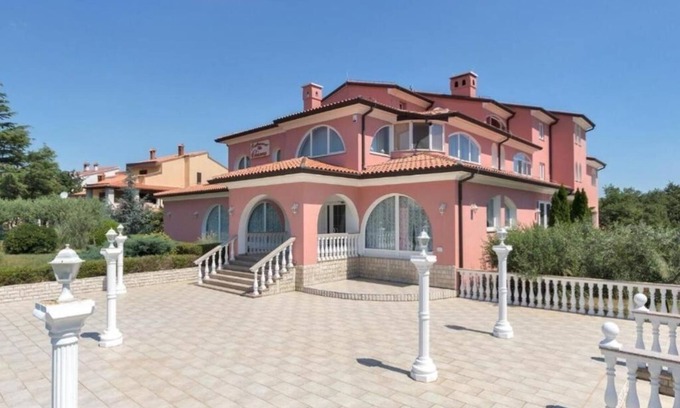 Pavicini Apartment | Villa Chiara: Studio Apartment