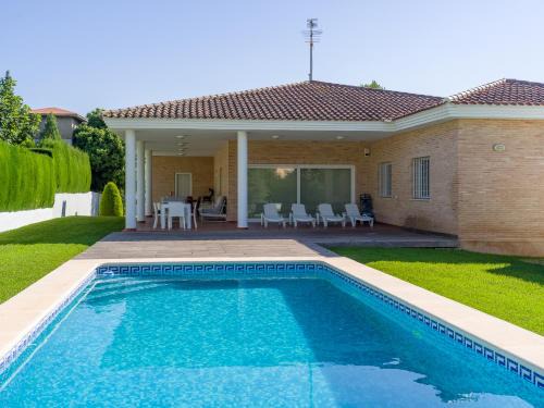 L'Eliana Villa | Villa con piscina, jardín y aire acondicionado en La Eliana-L'Eliana