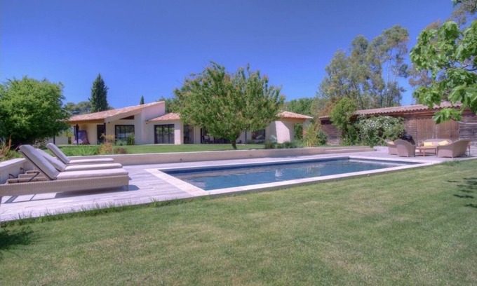 Rognes Villa | Villa Contemporaine Avec Piscine à 20 min D'aix-en-provence