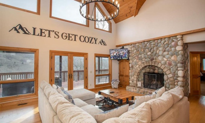 Tynecastle House | Villa Costalotta