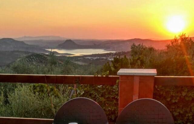 Iznajar Villa | Villa Cuatro Encinas, Iznájar