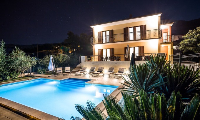 Stobrec Villa | Villa Dalmatica SAVE 20 percent on Split-villas com