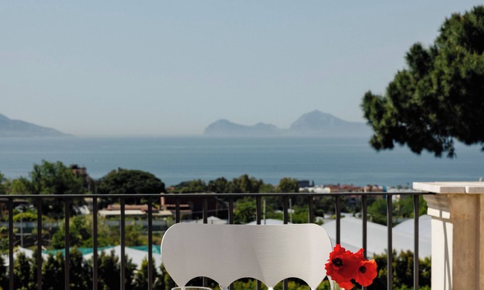 Torre del Greco Hotel | Villa De Cillis Carafa
