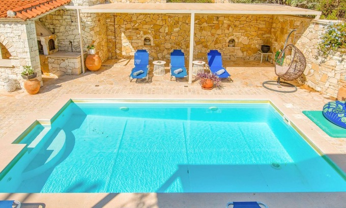 Koutsi Villa | Villa Divista in Paxi