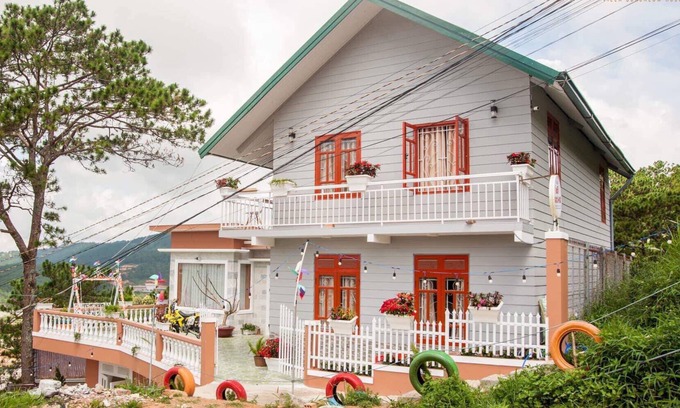 Da Lat Villa | Villa DoiGioHu ( 6 rooms ) - View Hill in Center of Da Lat