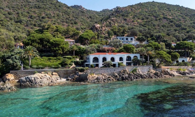 Ajaccio House | VILLA DOLCE VITA- 8 bedrooms, sea view, swimming pool,