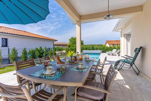 Gastes House | Villa du Lac