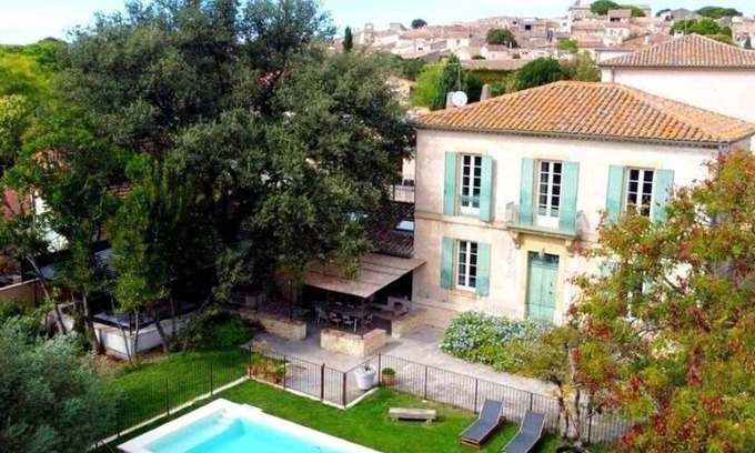 Gallargues-le-Montueux House | Villa Émilie with swimming pool and wooded park in the heart of the Village