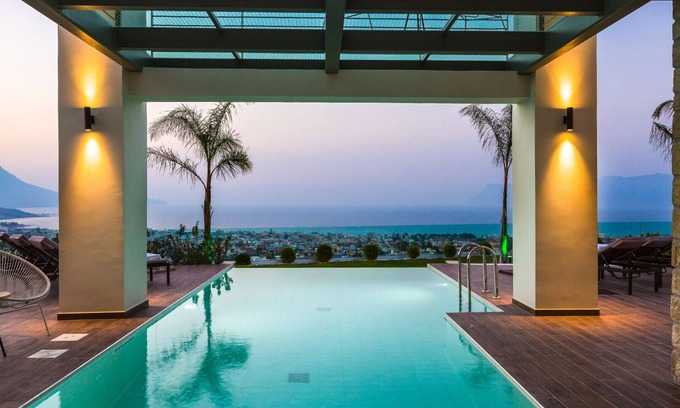 Kissamos Villa | Villa Emilia I Heated* pool, seaview, next to town